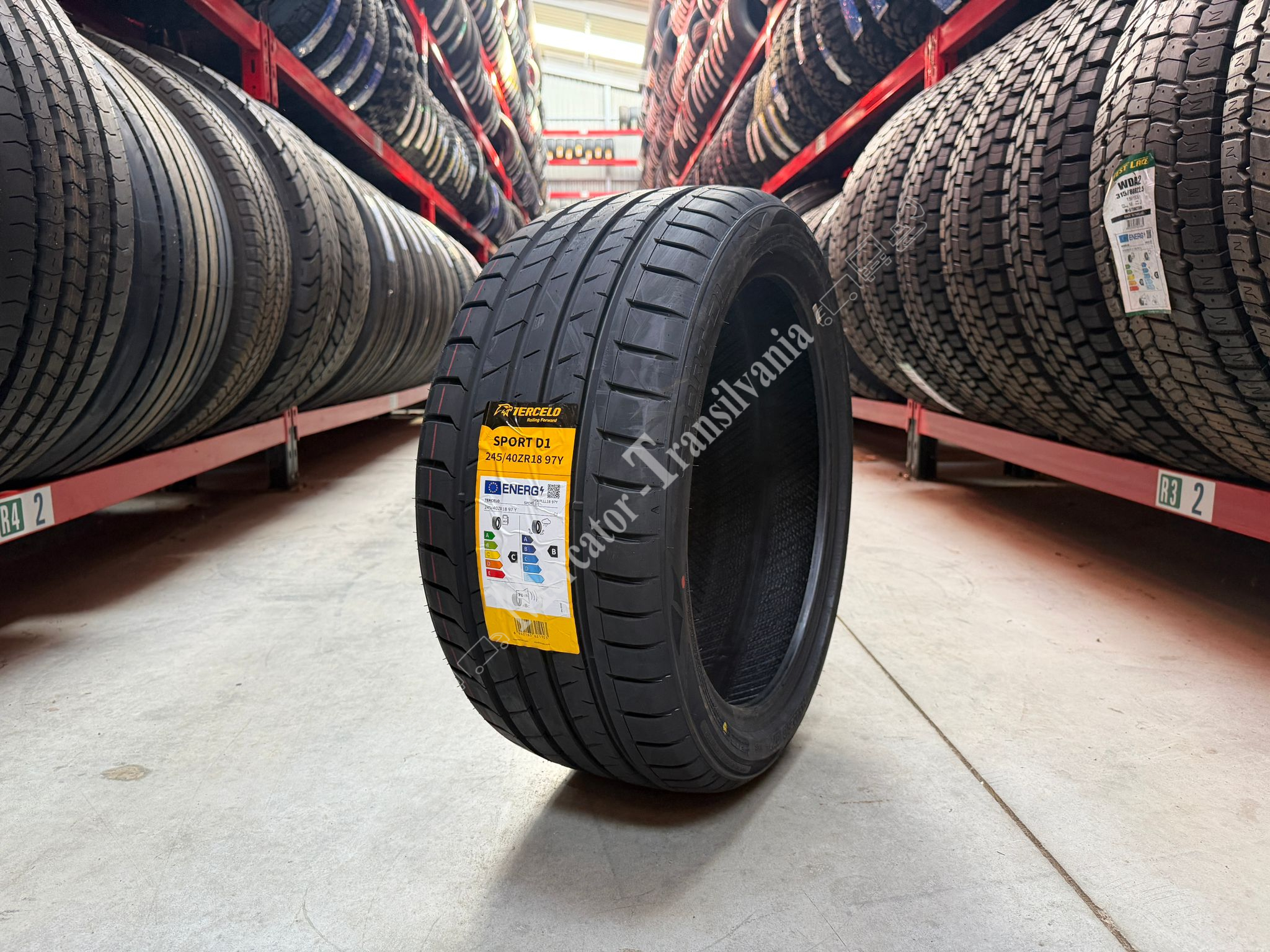 (NOUA) Tercelo Sport D1 245/40R18-