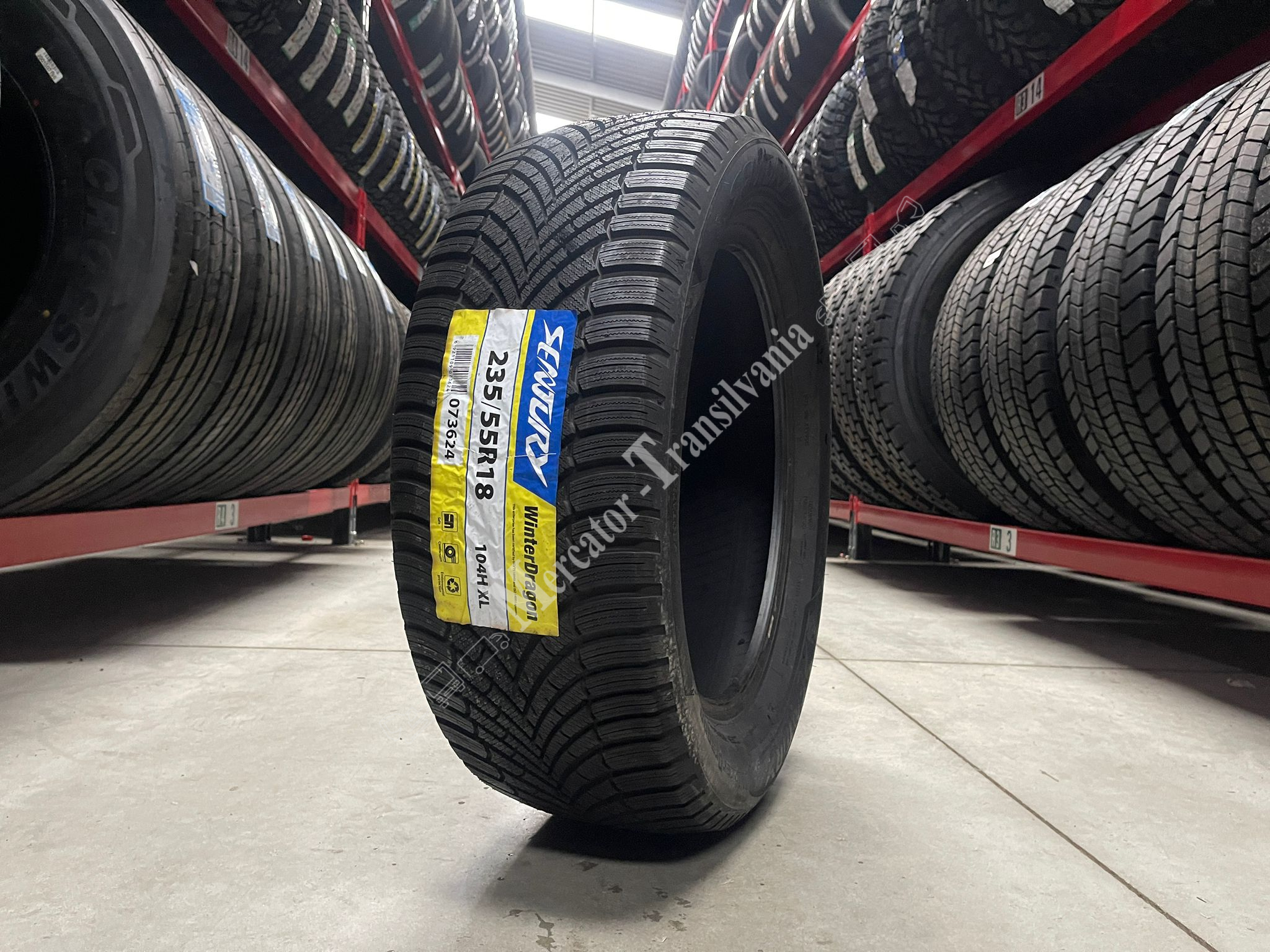(NOUA) Sentury Winter Dragon 235/55R18-