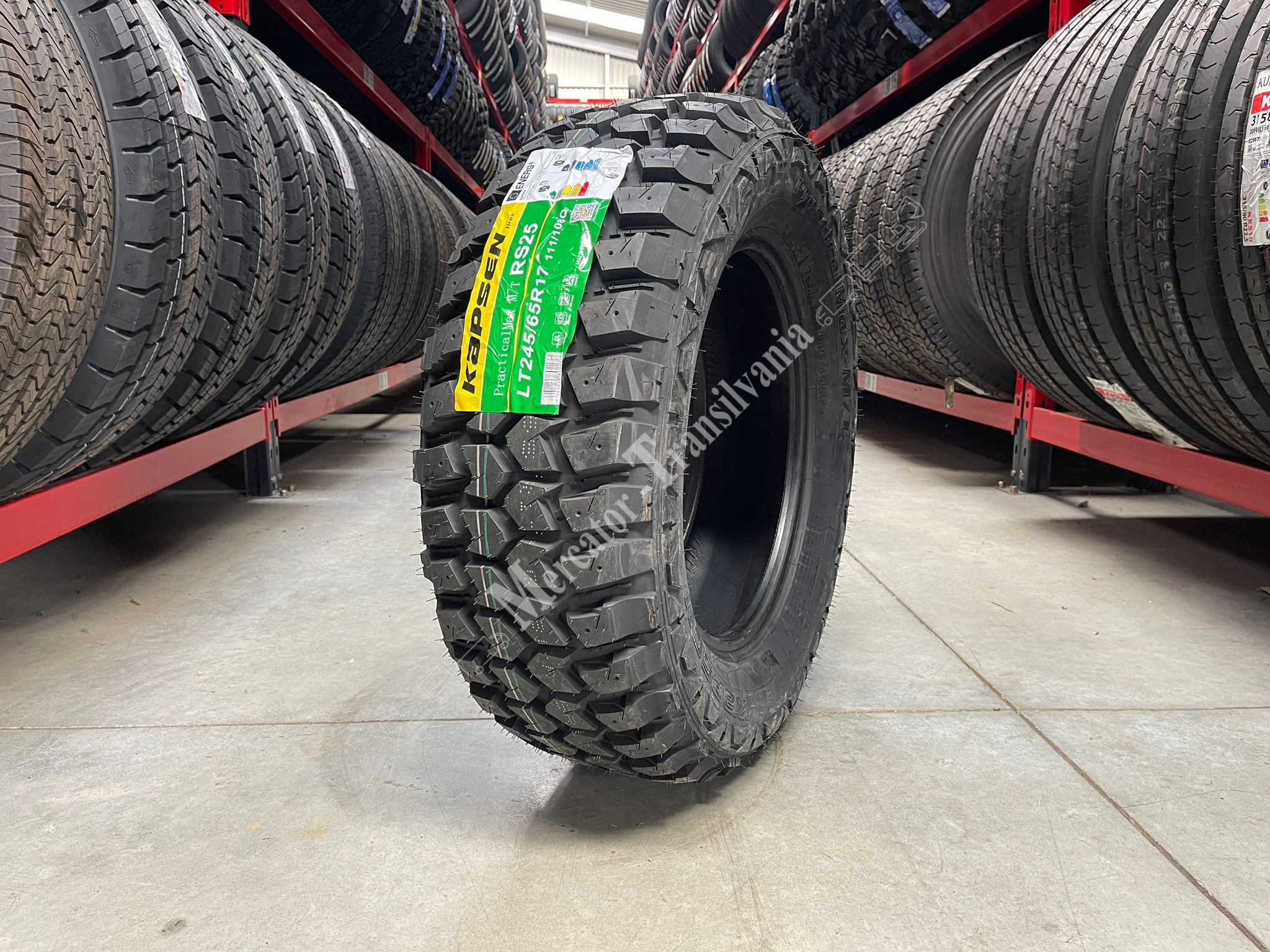 (NOUA) Kapsen RS25 245/65R17-