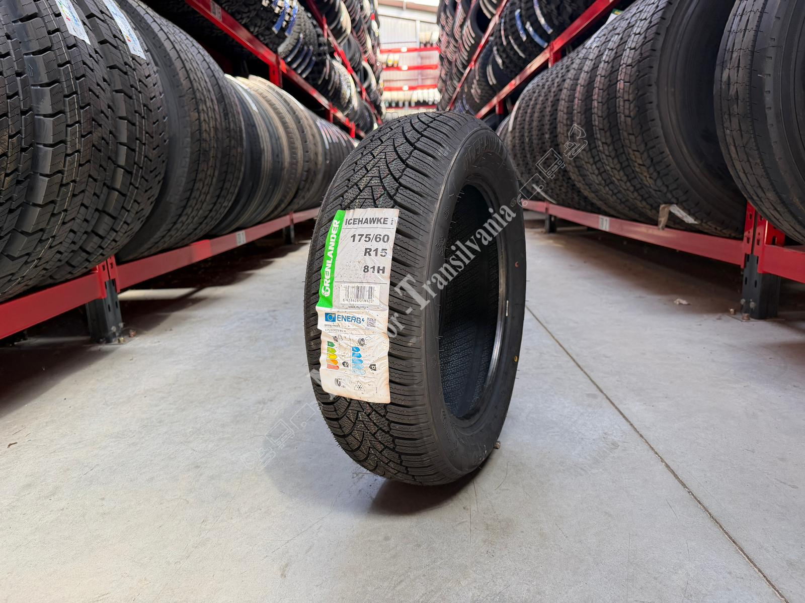 (NOUA) Grenlander Icehawke I 175/60R15-