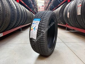 (NOUA) Sunny NC501 205/50R17-