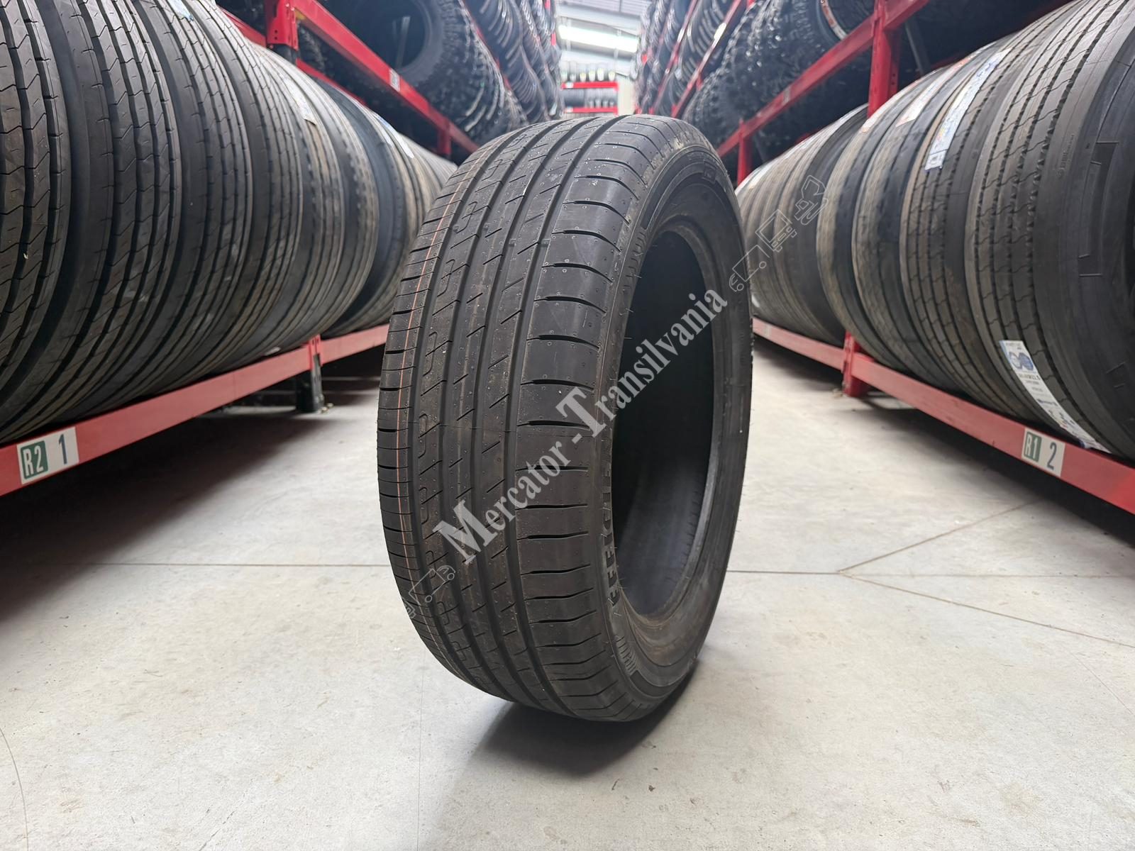 (NOUA) Goodyear EfficientGrip Performance 215/55R18-