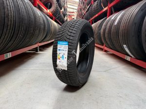 (NOUA) Sunny NC501 215/60R17-