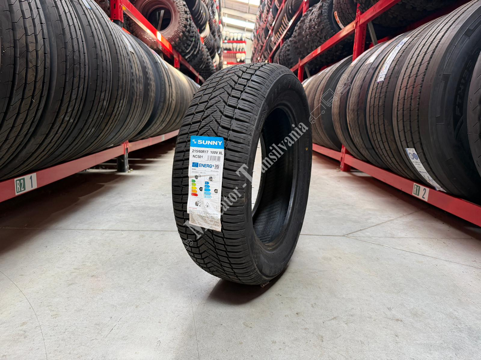 (NOUA) Sunny NC501 215/60R17-