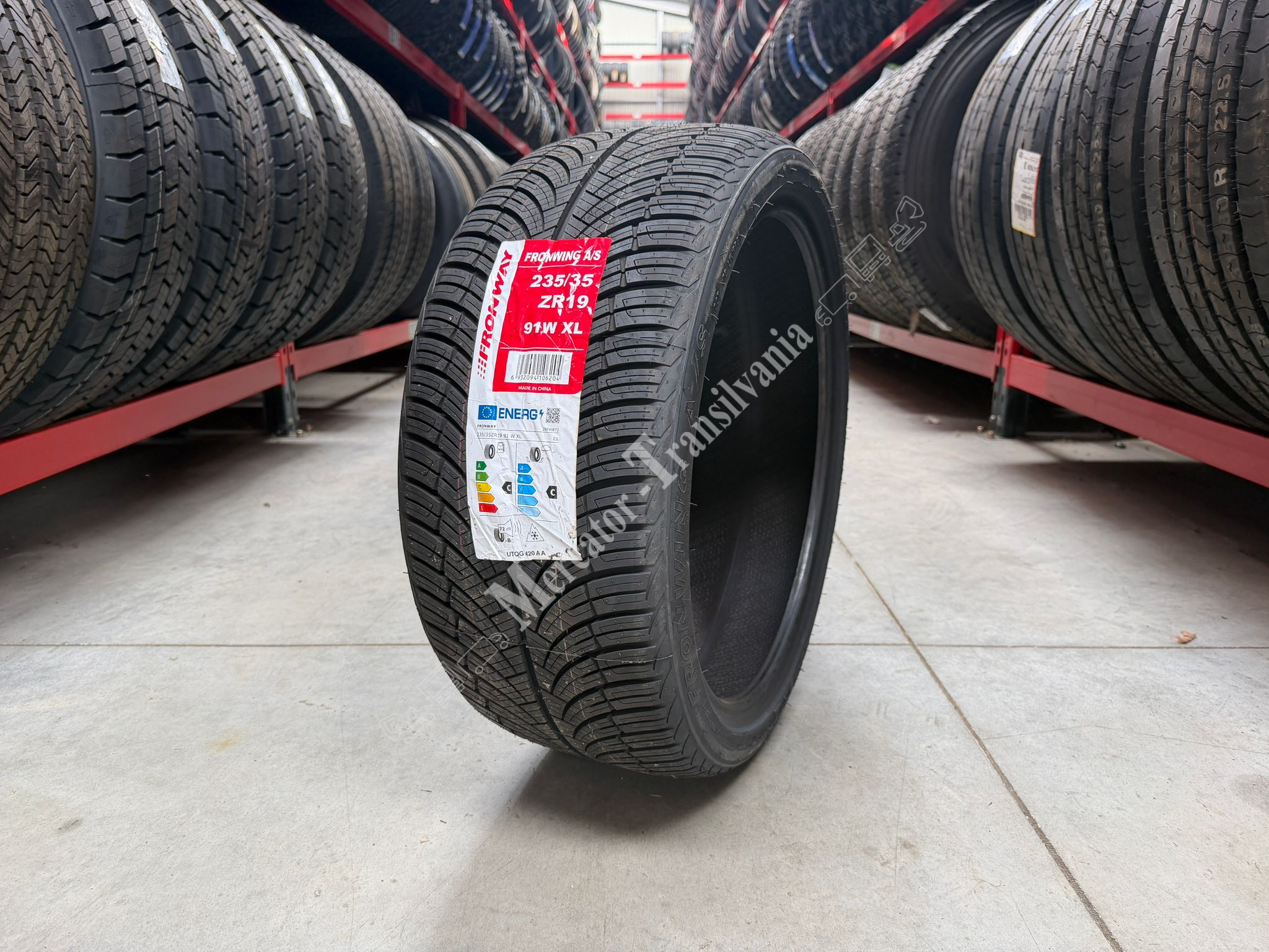 (NOUA) Fronway Fronwing A/S 235/35R19-