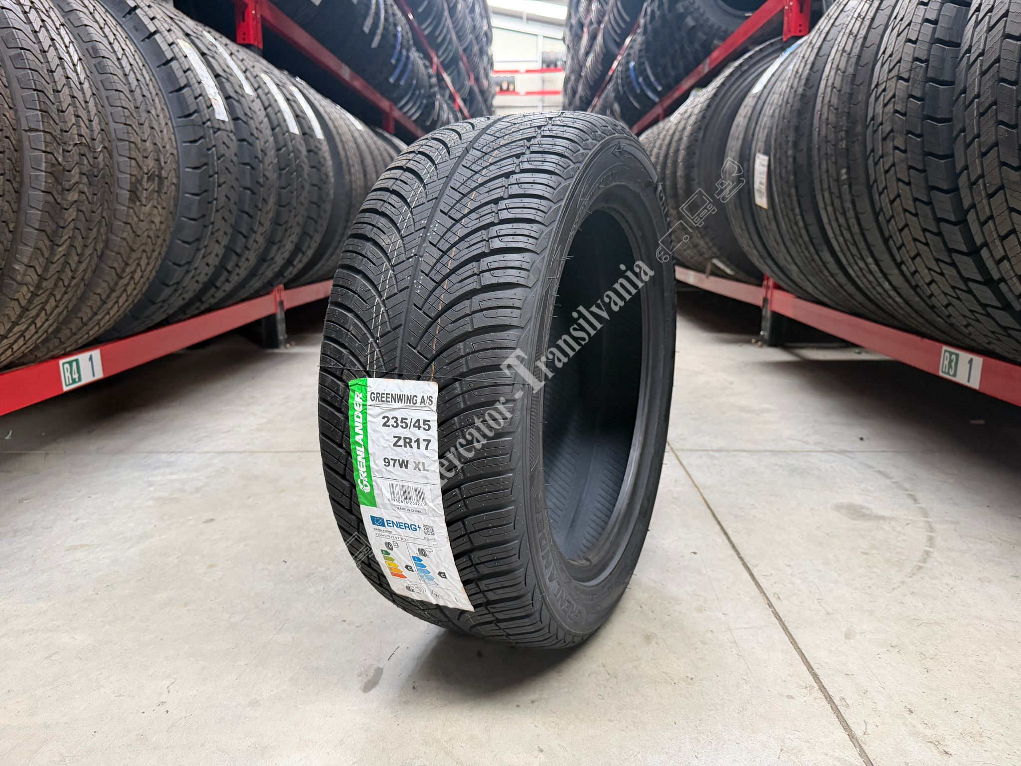 (NOUA) Grenlander Greenwing A/S 235/45R17-