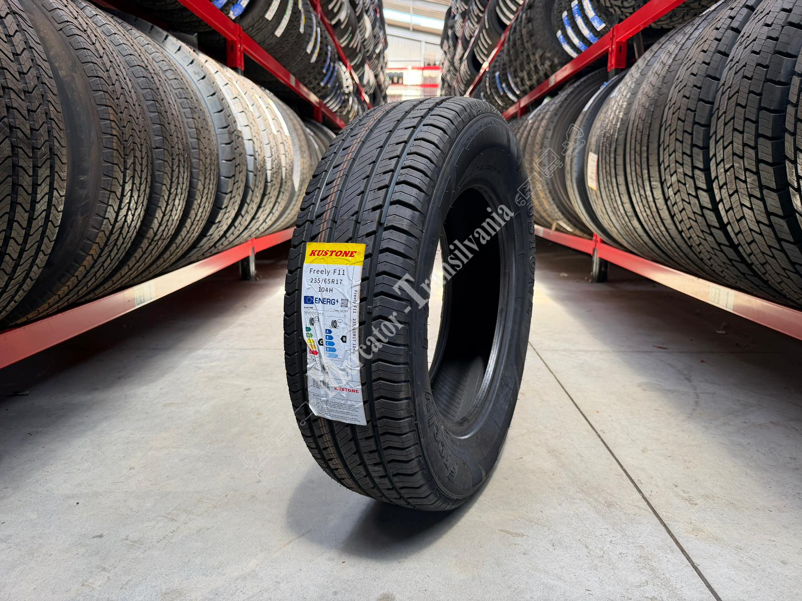 (NOUA) Kustone Freely F11 235/65R17-