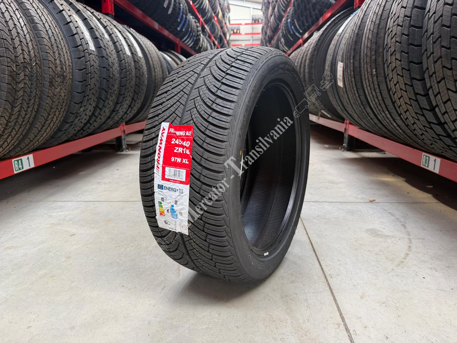 (NOUA) Fronway Fronwing A/S 245/40R18-