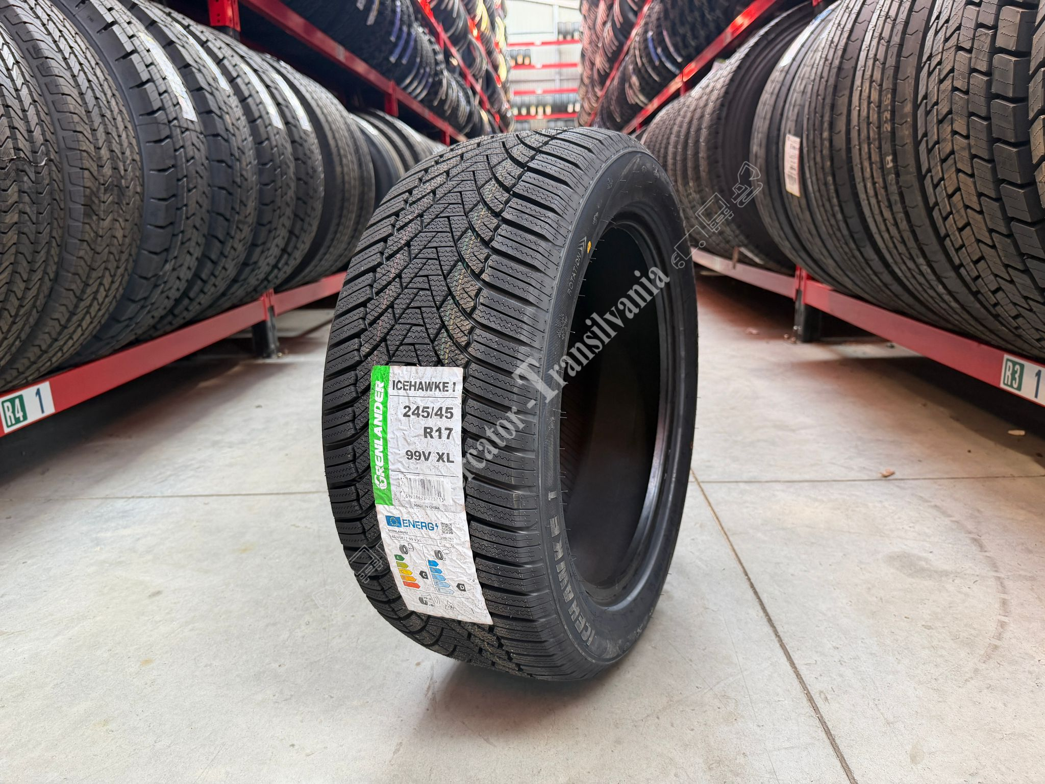(NOUA) Grenlander Icehawke I 245/45R17-
