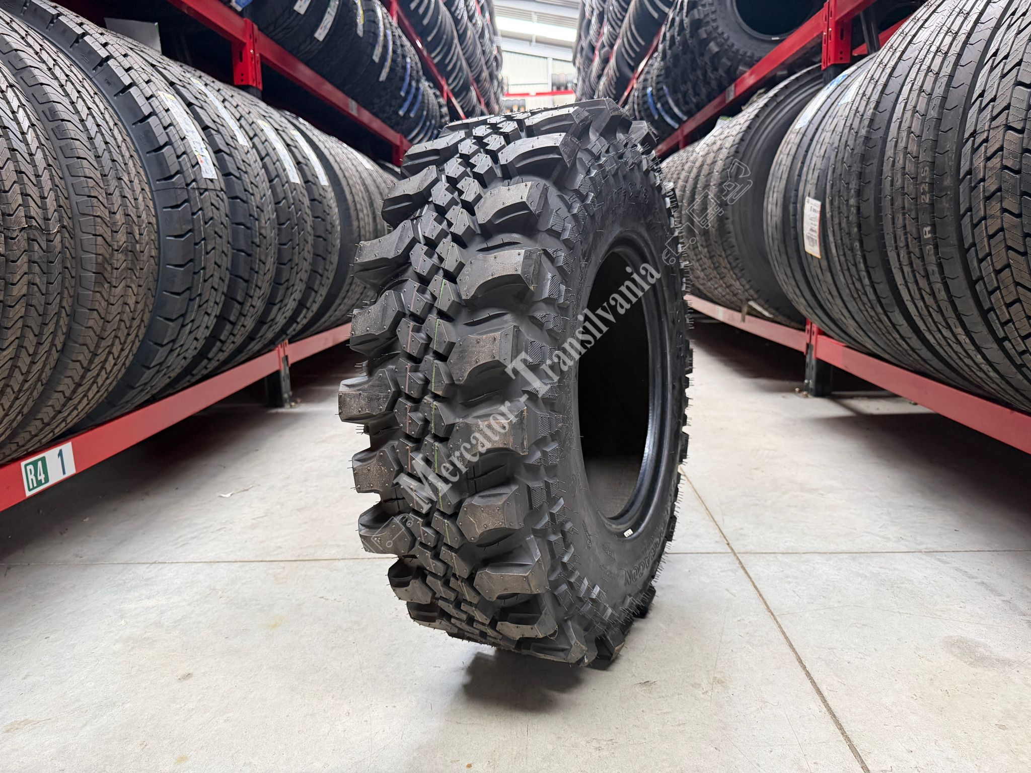 (NOUA) CST CL18 ( by Maxxis) 33X10.50R16-