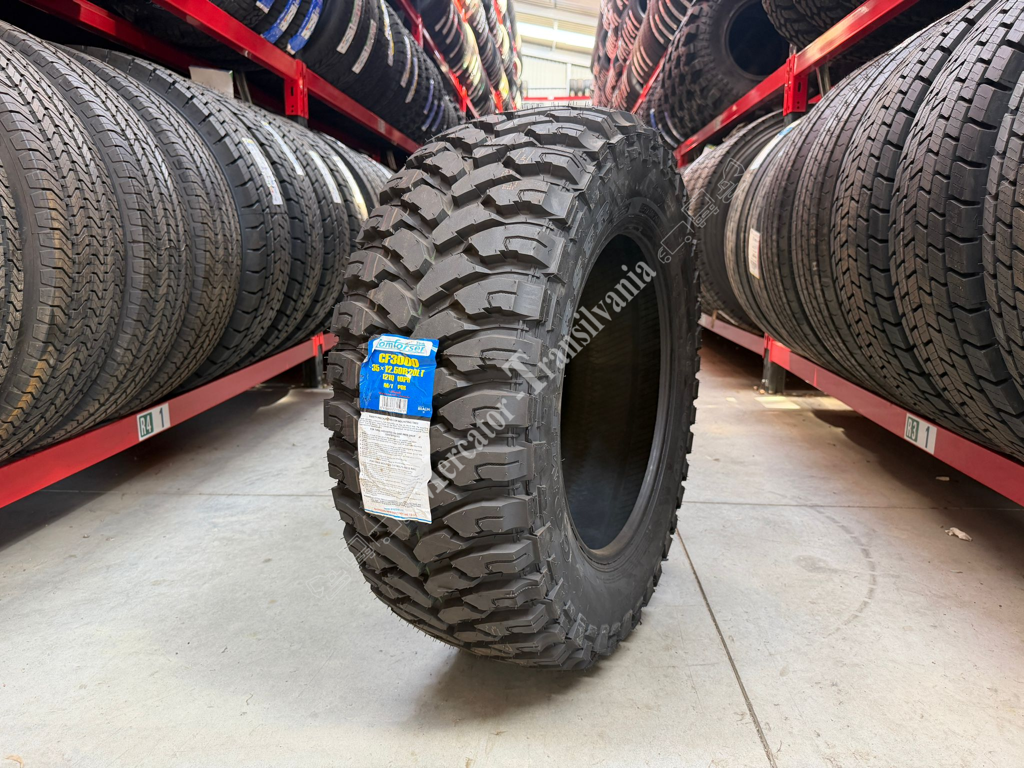 (NOUA) Comforser CF3000 35X12.50R20-