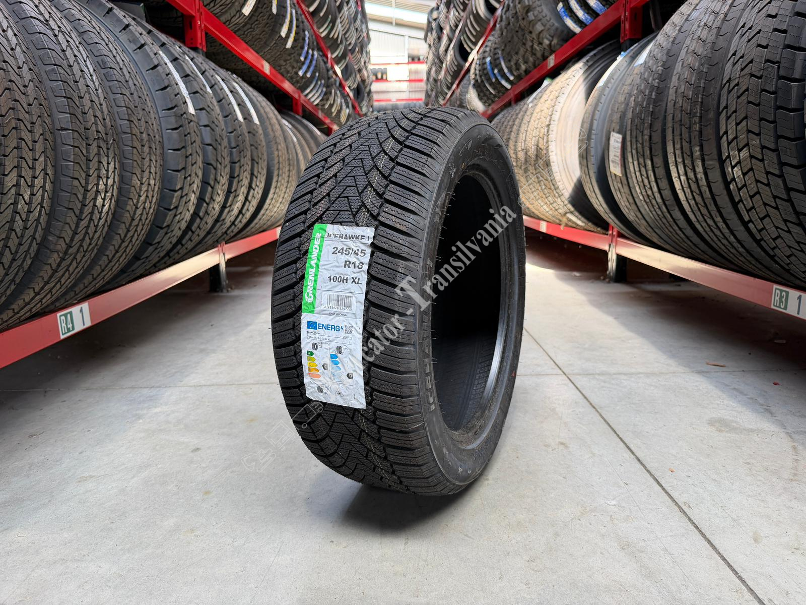 (NOUA) Grenlander Icehawke I 245/45R18-
