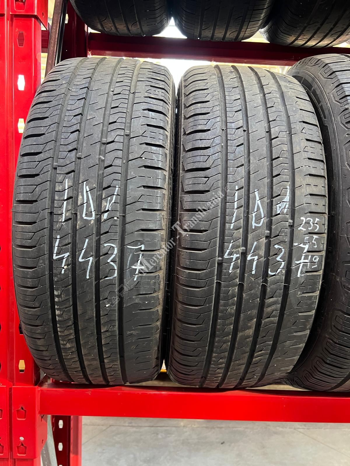 (Second hand) Achilles Desert Hawk HT2 235/55R19-